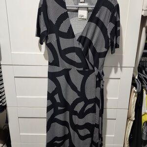 H&M NWT size medium faux wrap dress